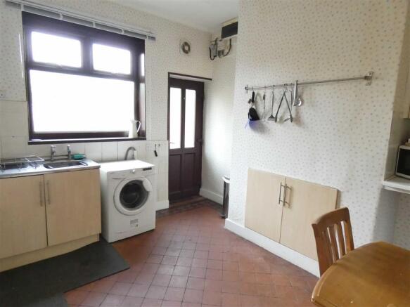 DINING KITCHEN