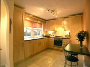 Fitted KITCHEN