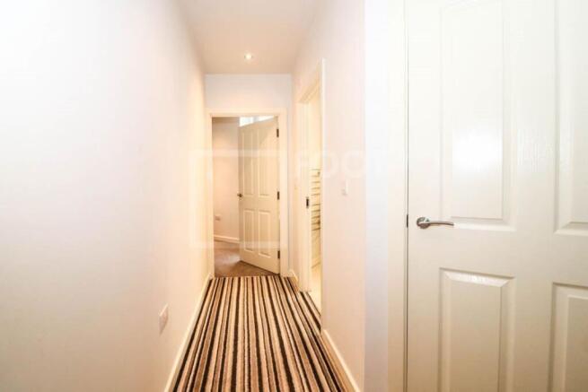 1 bed Apartment to rent Image 4