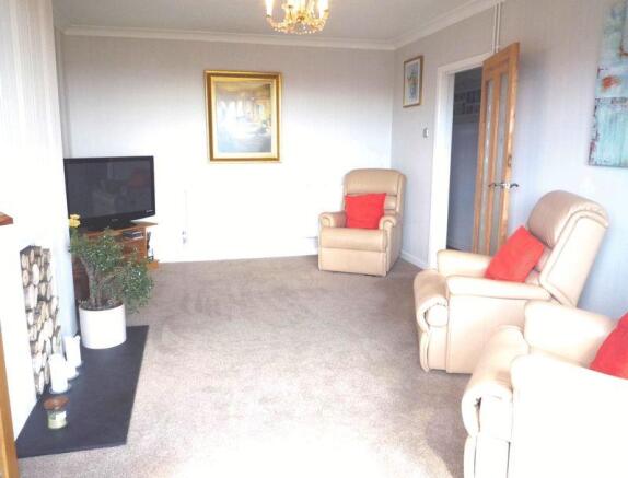 Lounge/dining
