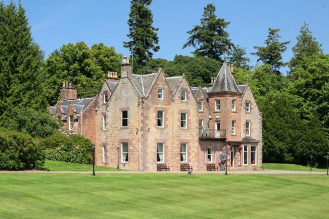 Dolphinton House