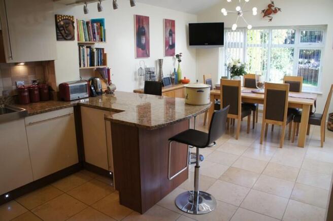 KITCHEN DINING...