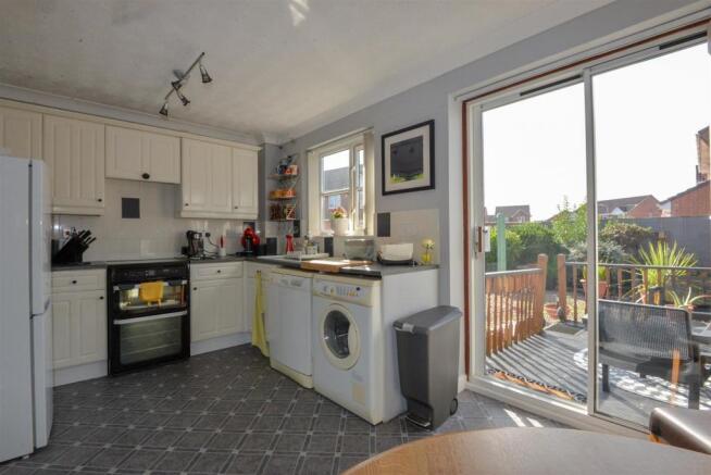Kitchen-Diner 3.jpg