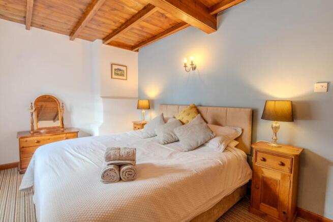 2 bed Cottage for sale Image 8