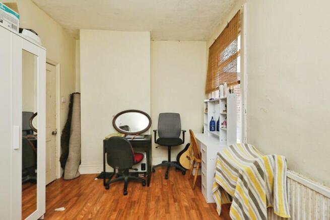 3 bed Terraced for sale Image 5
