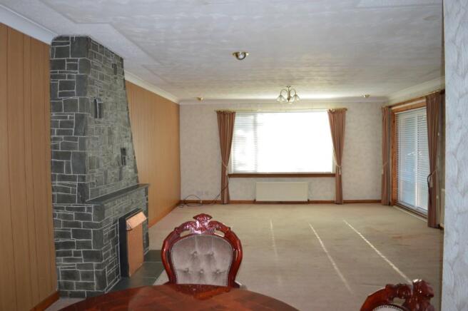 Lounge/dining