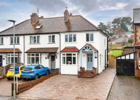 22, Common Road, Wombourne WV5 0EZ
