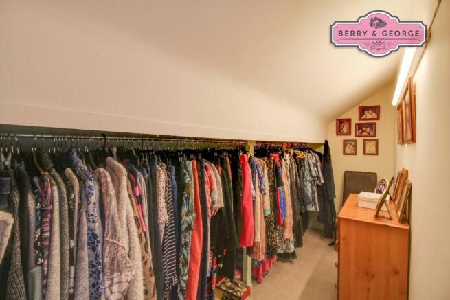 DRESSING ROOM
