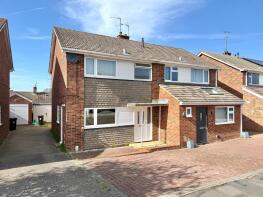 5, Chamberlain Gardens, Reading RG2 9QA