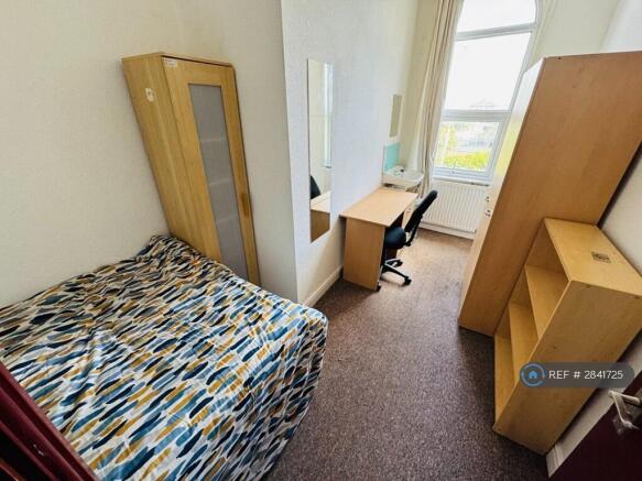 6 bed Terraced to rent Image 4