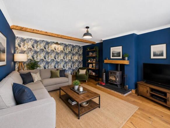 5 bed Detached for sale Image 4