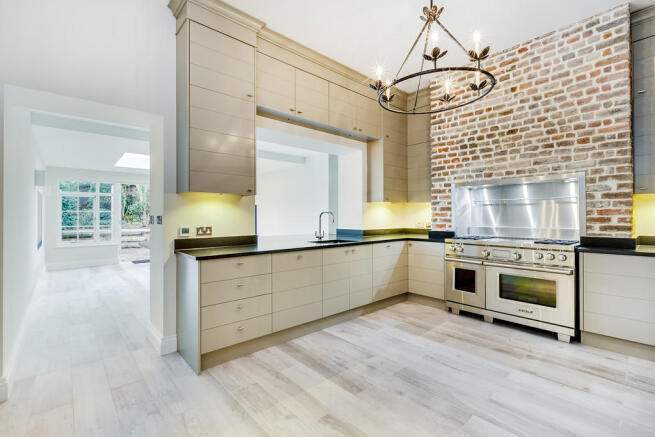 Kitchen/Family Ro...