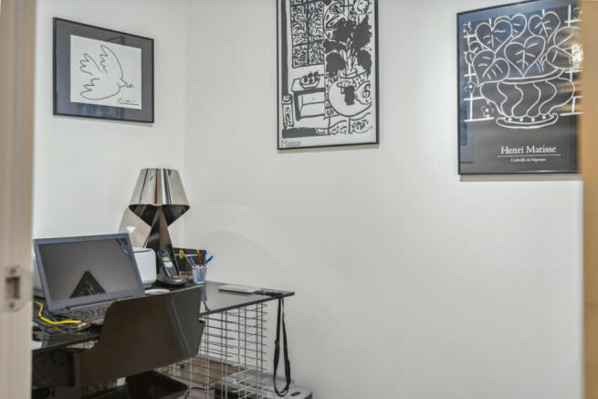 Photo 10