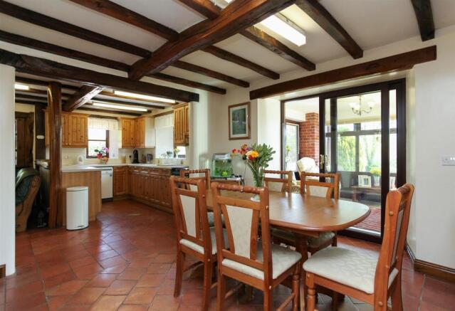 Kitchen & Dining Are