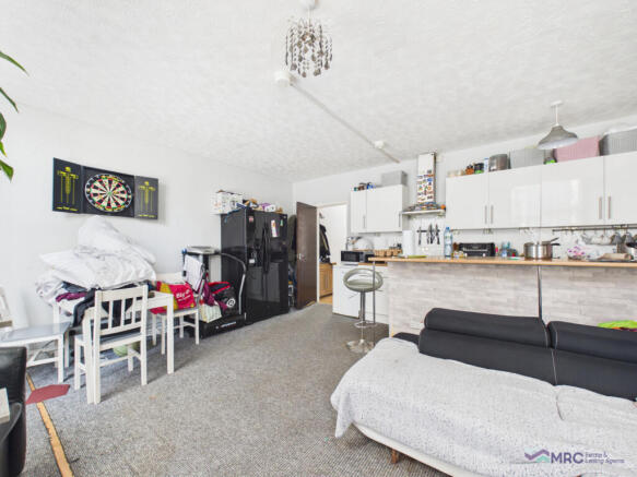 4 bed Terraced for sale Image 5