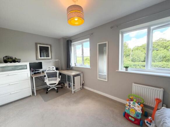 3 bed Semi-Detached for sale Image 11