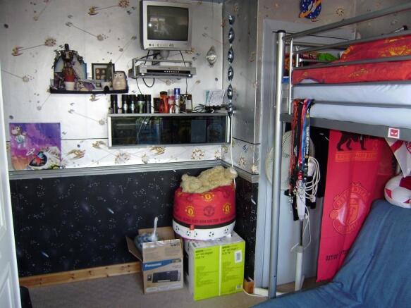 2nd Bedroom (2)
