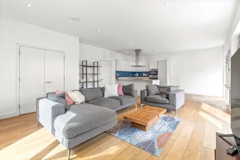 Latimer Square, London, SE10