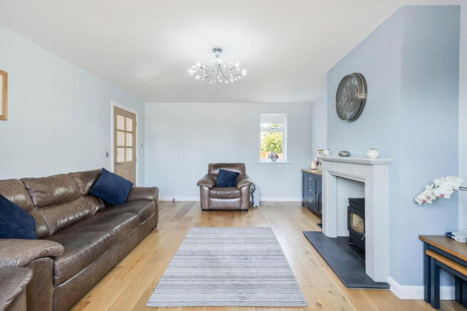 4 bed Detached Bungalow for sale Image 11