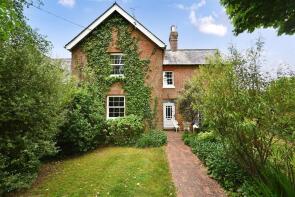 Teachers House Old Jolesfield School, Jolesfield, Horsham RH13 8JT