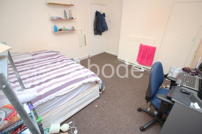 3 bed House to rent Image 9
