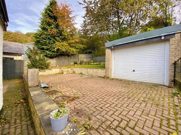 Bramleys Estate Agents - Huddersfield Road - Honle