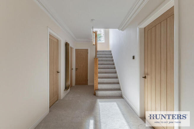 4 bed Detached for sale Image 11
