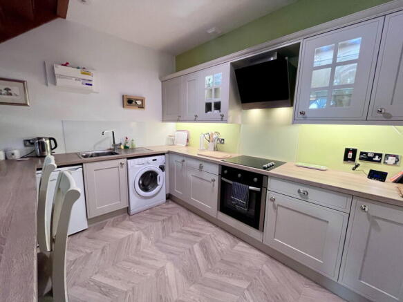 2 Old Chapel, Railway Street, Leyburn photo 4