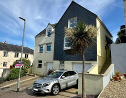 6, Churchfield Place, Par PL24 2NT
