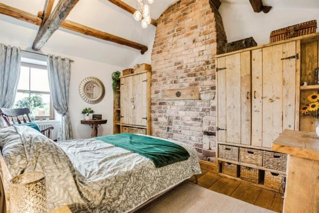 4 bed Character Property for sale Image 10