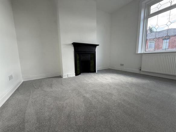 3 bed Terraced for sale Image 11