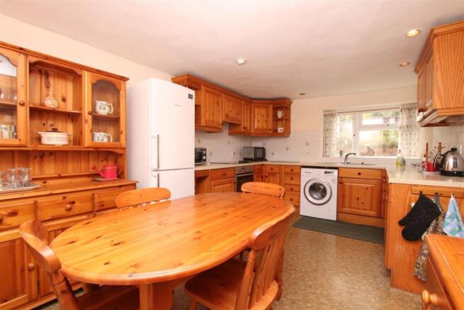 Kitchen Dining Room.JPG