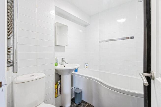 1 bed Flat for sale Image 11