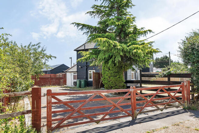 1315647-1-686277b...