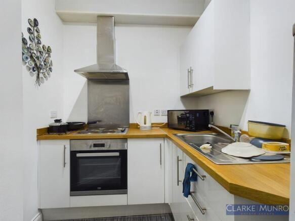 1 bed Terraced to rent Image 5