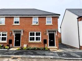 82, Manor Road, Newent GL18 1UJ