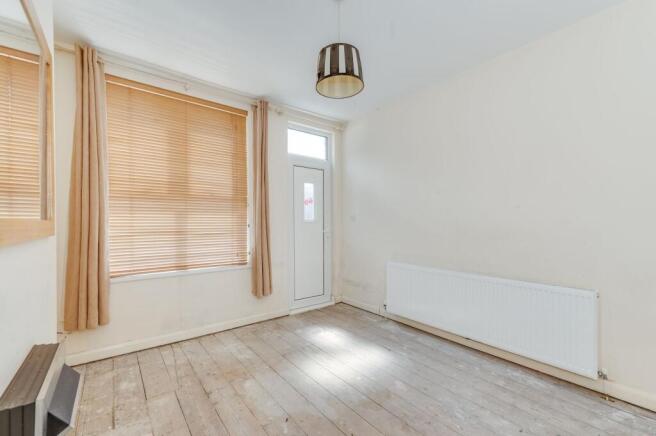 2 bed Terraced for sale Image 6