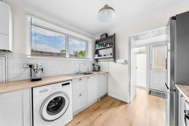 2 bed Semi-Detached Bungalow for sale Image 6