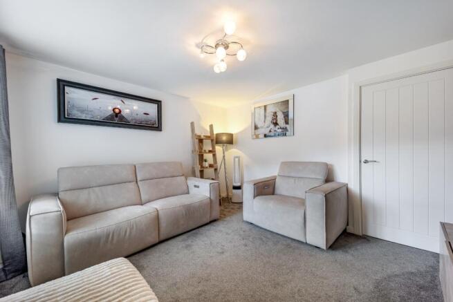 Tiverton Avenue, Leigh, WN7 photo 4