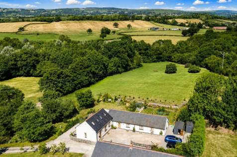 Pentre Lane, Llantarnam, NP44
