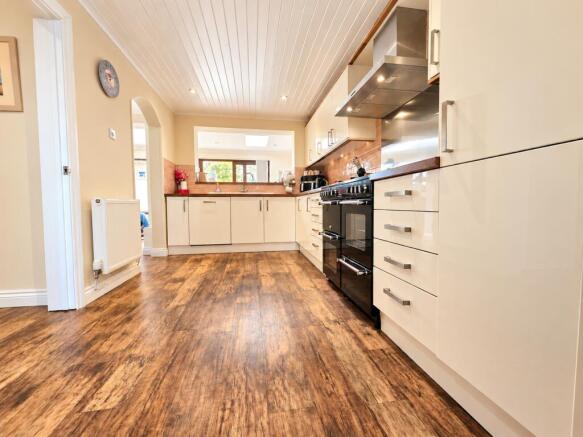Grove Road, West Huntspill, Highbridge, Somerset, TA9 photo 4