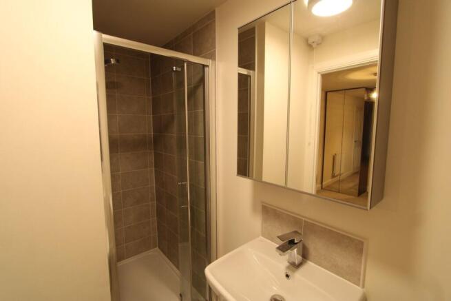 3 bed Semi-Detached to rent Image 11