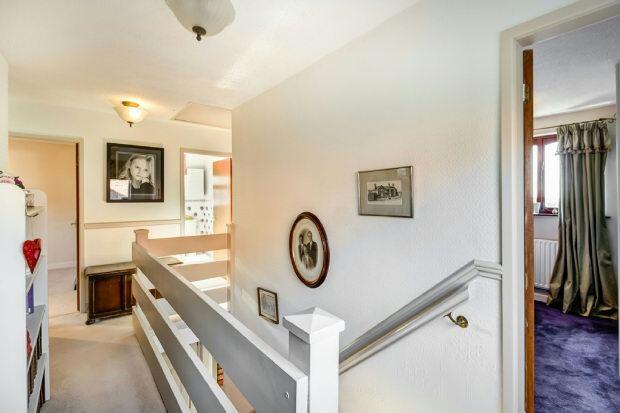 GALLERIED LANDING