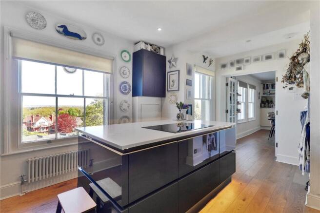 Kitchen/Breakfast