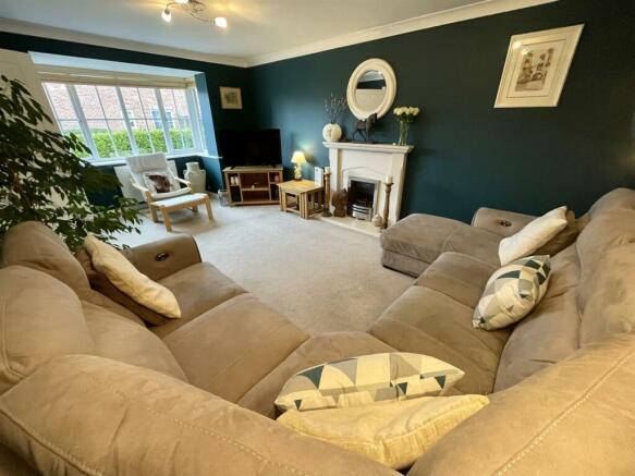 lounge3.JPEG