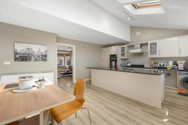 Kitchen/Dining