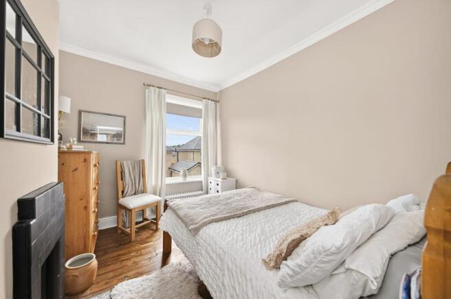 3 bed Terraced for sale Image 9