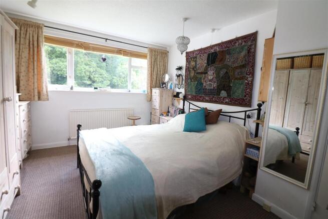 52Blackbed1.JPG