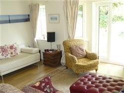Lounge/Dining