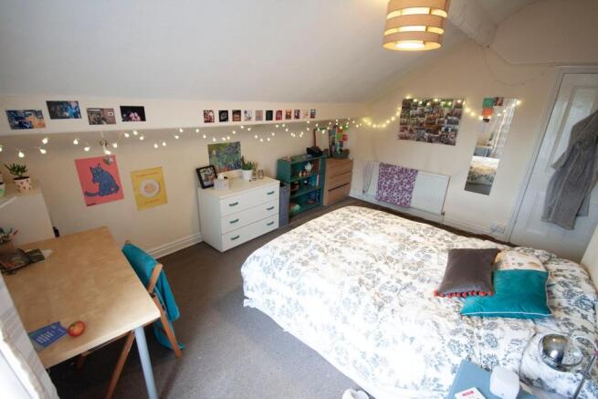 7 bed Flat to rent Image 9